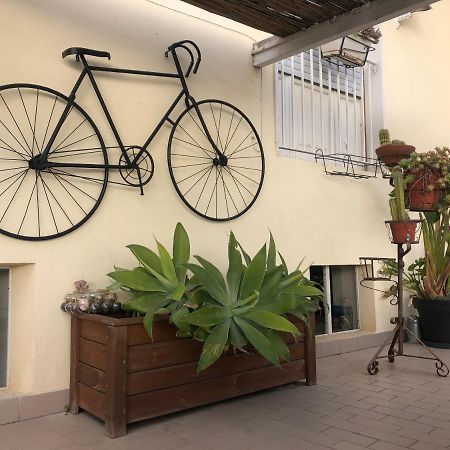 Bellavista Bike Stop Spoltore Buitenkant foto