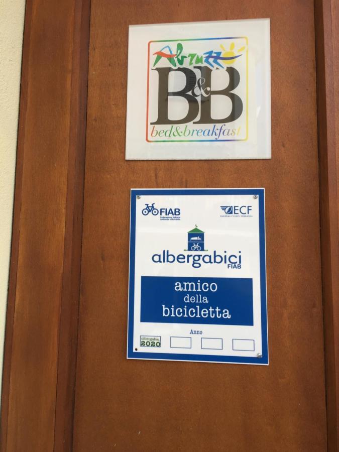 Bellavista Bike Stop Spoltore Buitenkant foto